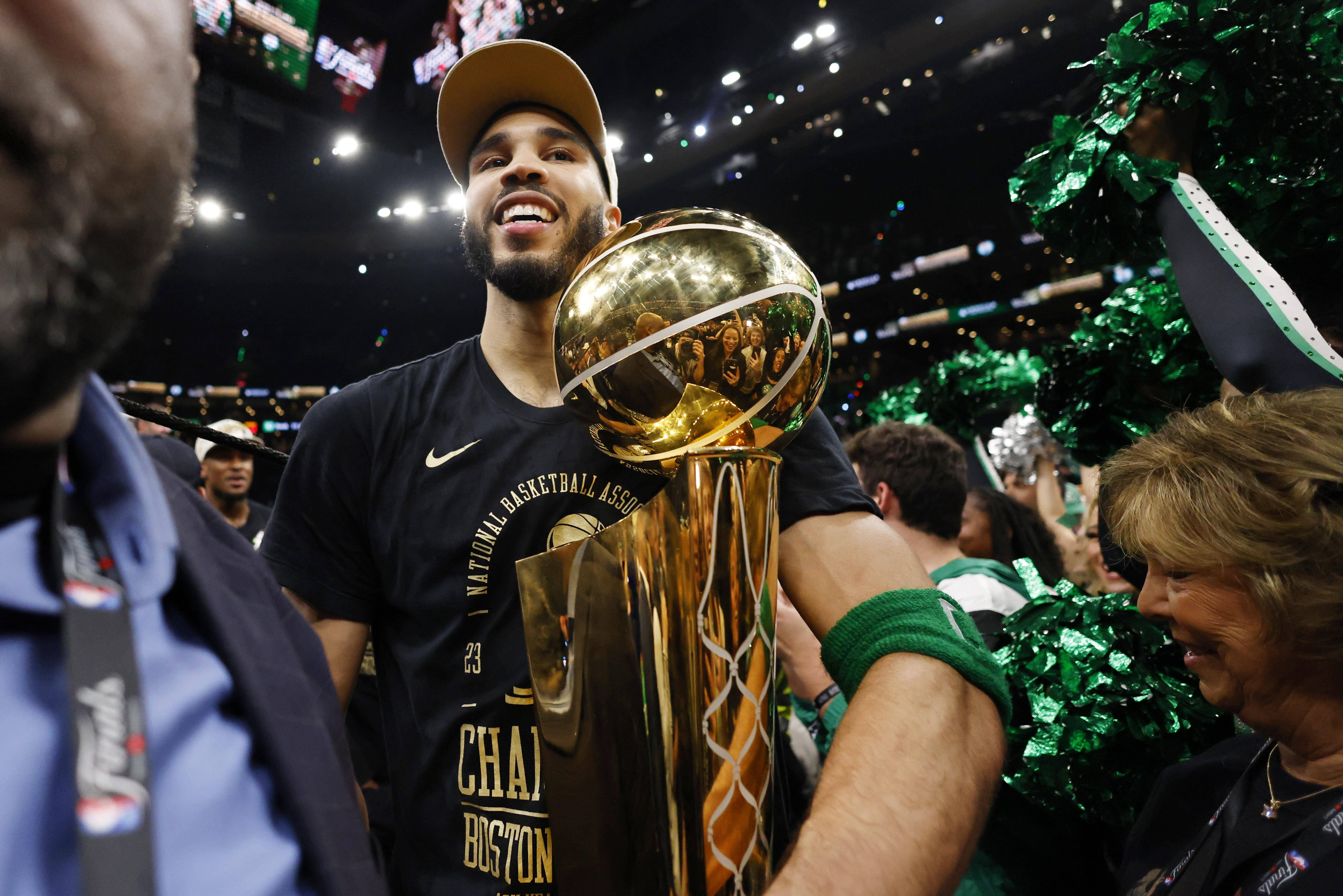 九游包含塔图姆在法国队比赛中关键助攻，势不可挡引发热议！的词条