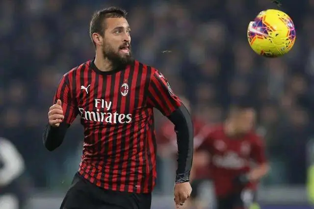 九游游戏包含里昂发布备战花絮，国际比赛日回应争议，社区盾任务艰巨，心理建设被强调的词条